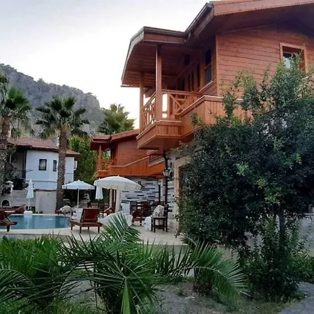 Stunning 10 Bedroom In 4*
