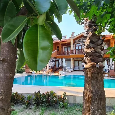 Stunning 10 Bedroom In داليان